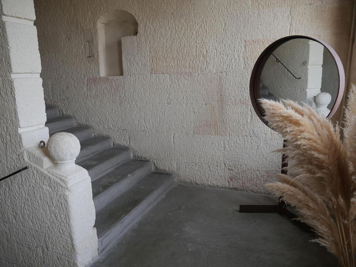 Superbe Appartement Avec Vue Arles Esterno foto