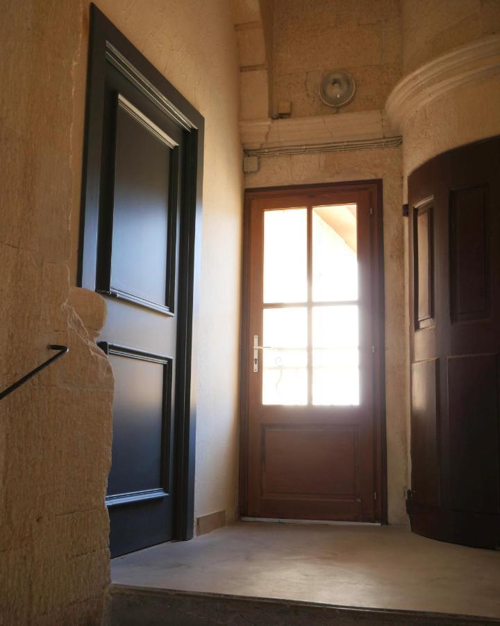 Superbe Appartement Avec Vue Arles Esterno foto