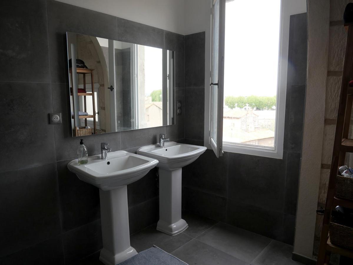 Superbe Appartement Avec Vue Arles Esterno foto