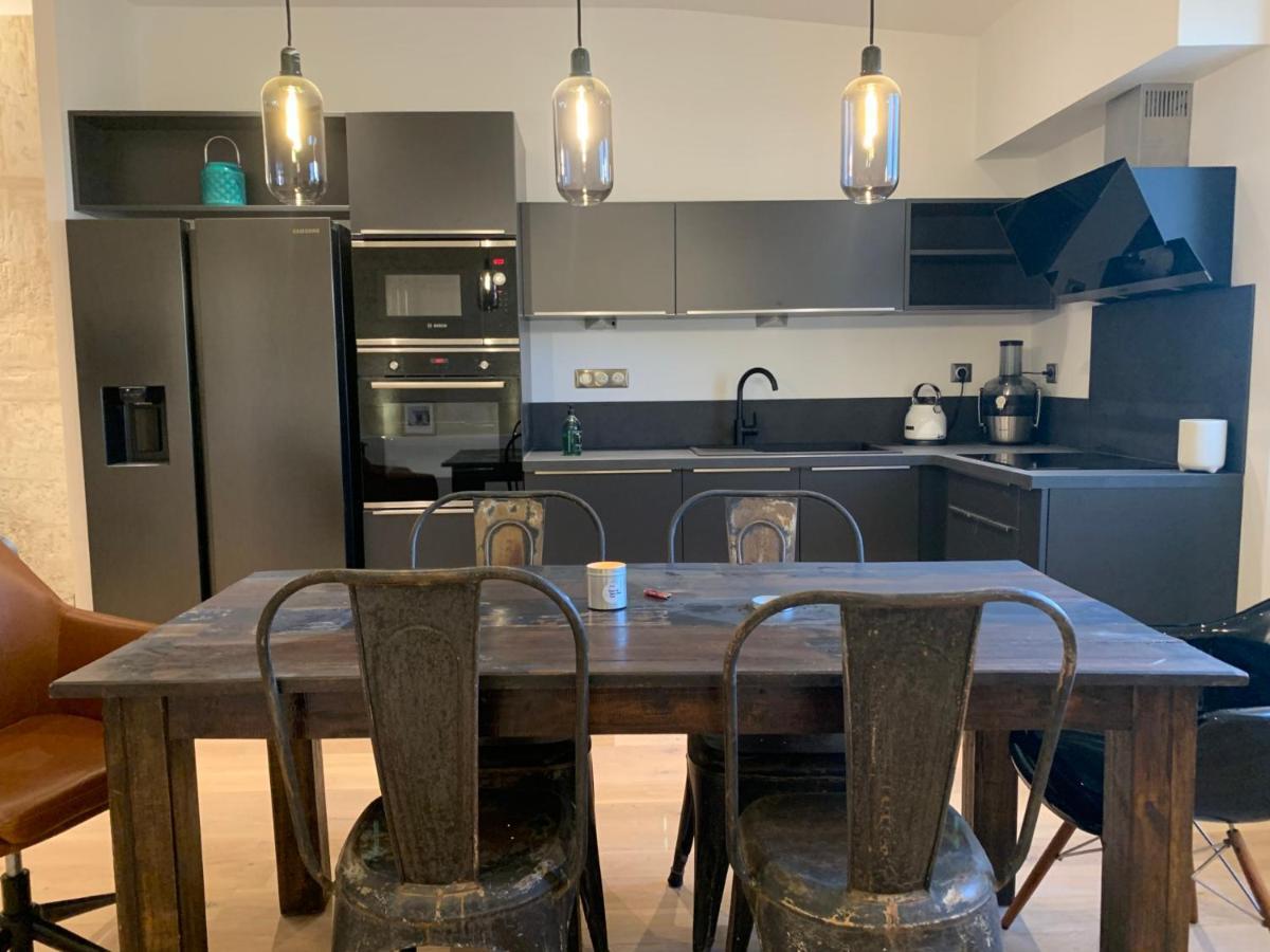 Superbe Appartement Avec Vue Arles Esterno foto